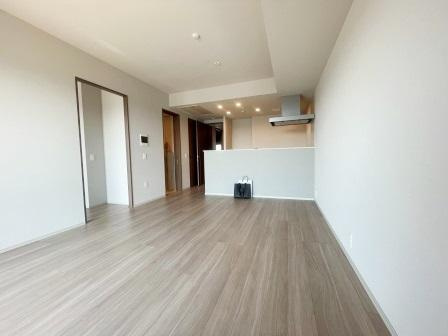 プラウドシティ武蔵浦和ステーションアリーナの居間・リビング|ゆったり過ごせるリビングです