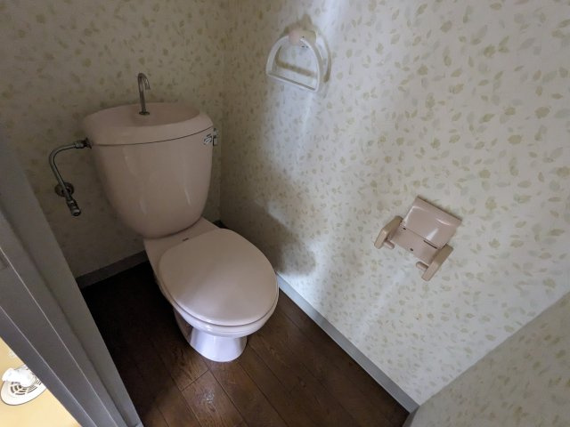 サン・クレストのトイレ|ゆったりとした空間のトイレです