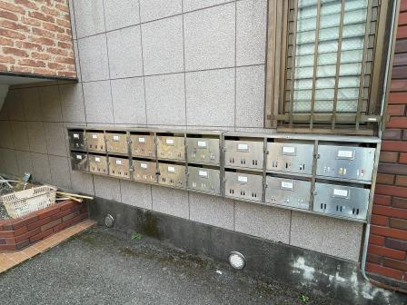 さいたま市桜区大字下大久保の賃貸マンションのエントランス|毎日通るエントランスはこのようになっています