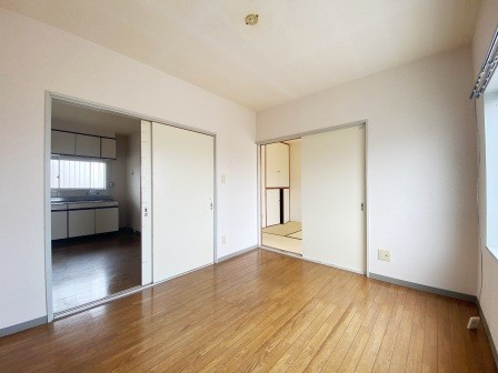 さいたま市桜区栄和５丁目のアパートの居間・リビング