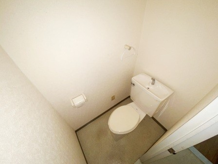 さいたま市桜区栄和５丁目のアパートのトイレ|清潔感のあるトイレです