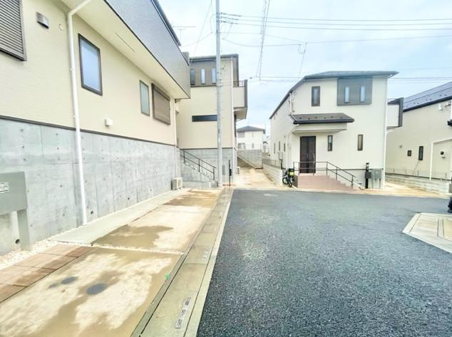 コンフォートヒルズ G棟の駐車場|敷地内駐車場2台（サイズ要確認）