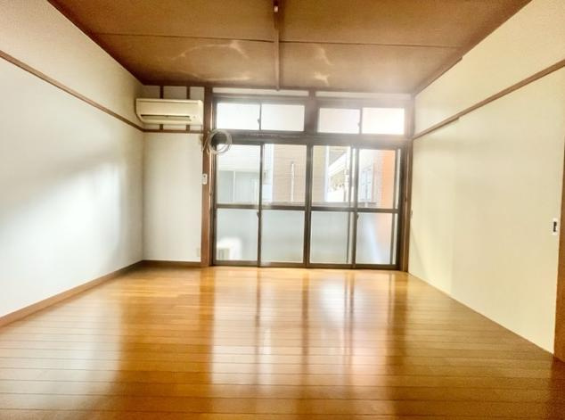 コーポ谷口の寝室|ゆったりした洋室です