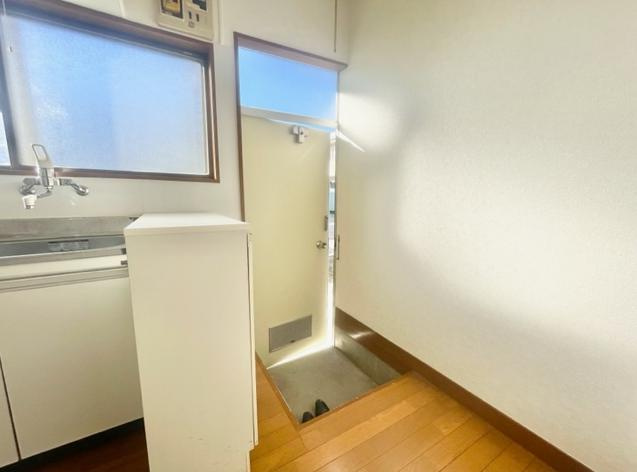 コーポ谷口の玄関|明るい玄関です