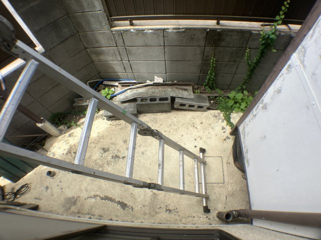 さいたま市桜区大字下大久保のハイツのバルコニー