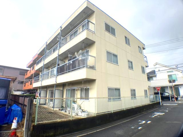 西沢マンションの外観