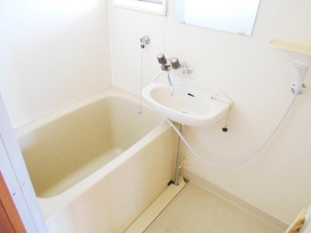 コーポさくらの浴室|お風呂です