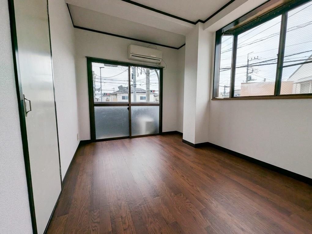 パールメゾン矢作の居間・リビング