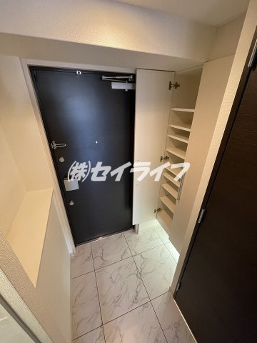 大阪市東成区中本３丁目の賃貸マンションの玄関