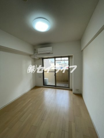 大阪市東成区中本３丁目の賃貸マンションの居間・リビング