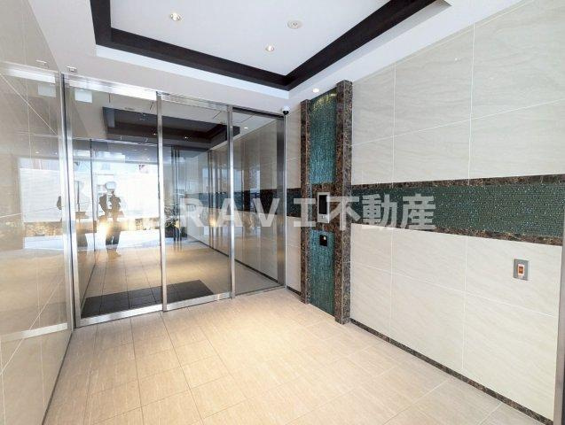 Wonnal堺筋本町 BRAVI不動産のエントランス