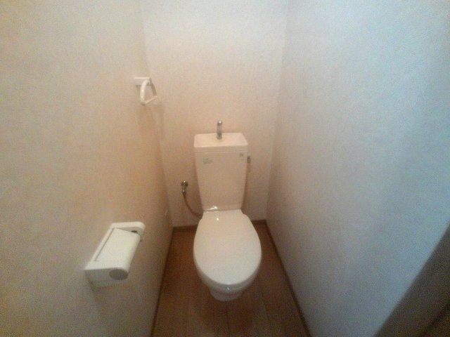 ポコアポコ明石鍛冶屋町Ⅲ番館のトイレ