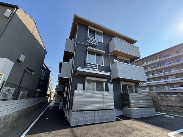 シャトル古市の画像
