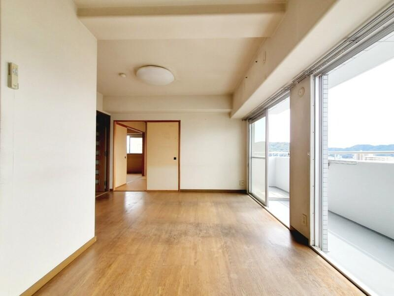 サーパス知寄Ⅰの居間・リビング|LDK　10.8帖