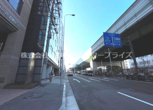 ダイビスビルの周辺|前面の通りです☆