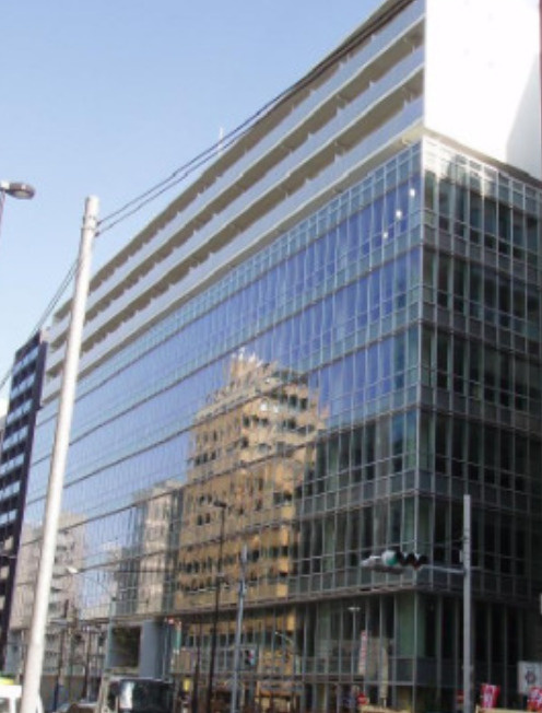 ラクアスレジデンス東新宿の外観