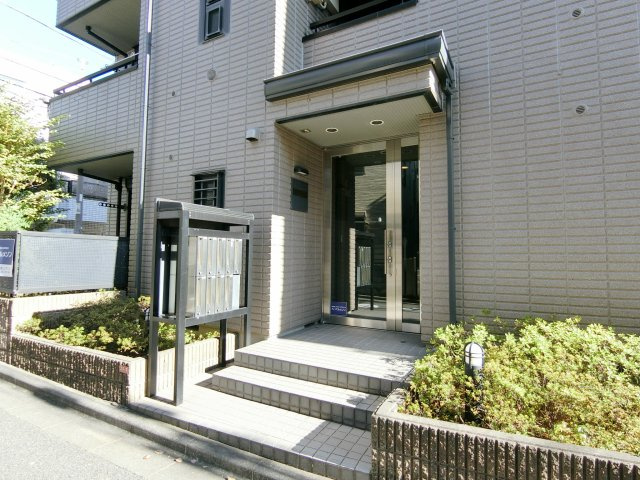 フォレスト高円寺のエントランス|★オートロック付きエントランス★