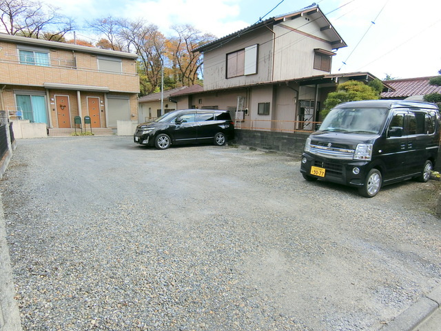 アルディアの駐車場