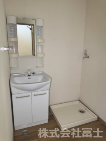 メゾン・ド・パッサーレの独立洗面台