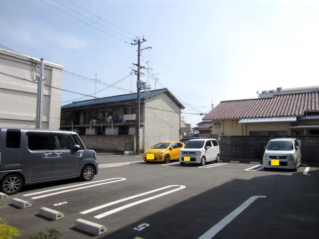 【駐車場】