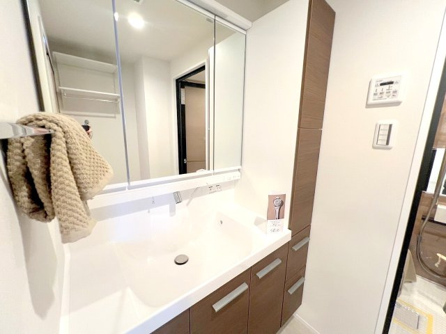 コスモ立川サングレイス　の独立洗面台