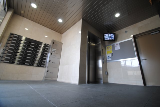 レジデンス東櫛原のエントランス