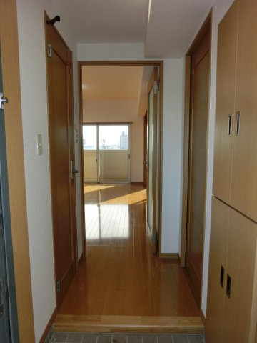 レジデンス東櫛原の玄関