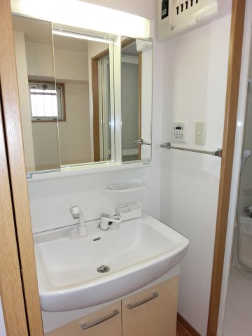 レジデンス東櫛原の独立洗面台