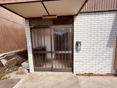 【玄関】 | 狭山貸家