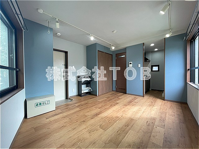 【内装】 | KAMIKITA　TERRACE　ーカミキタテラスー | 洋室8.5帖※別号室同間取り参考写真