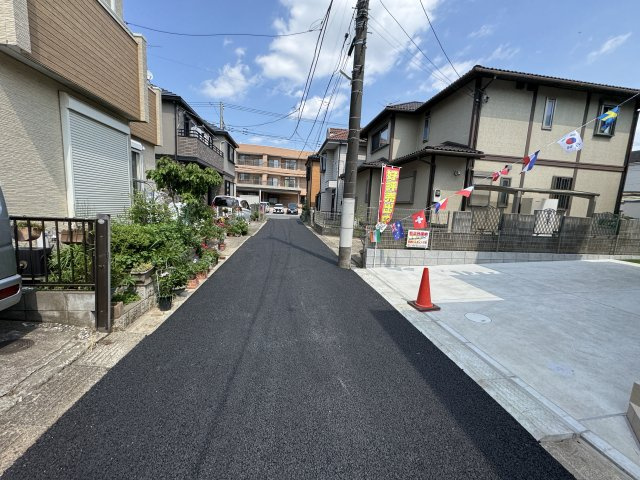流山市こうのす台新築戸建の前面道路含む現地写真|北側前面道路