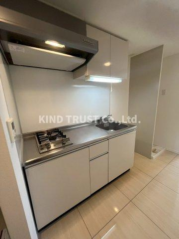 リセス大阪イーストのキッチン|コンパクトなキッチンで掃除もラクラク