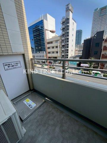 リセス大阪イーストのバルコニー|外からの目が気にならないバルコニーで洗濯物が干せます