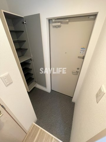 ジーメゾン角田ラシードの玄関