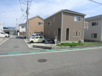 【駐車場】 | 中古戸建　石和町井戸 | 駐車スペースもあります