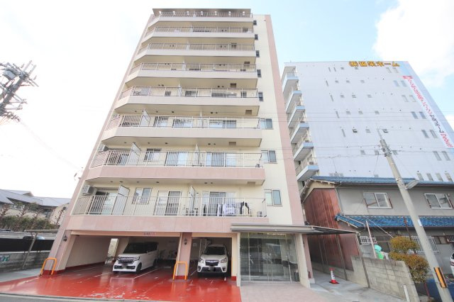 グランスター大宮の外観