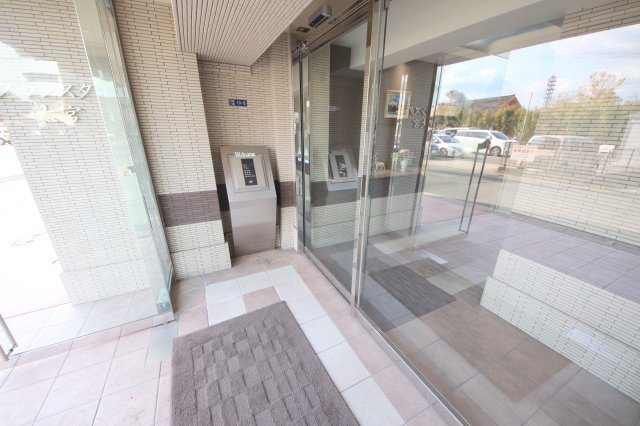 グランスター大宮のエントランス