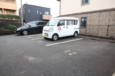 【駐車場】 | グランシャリオ B棟 | 駐車場