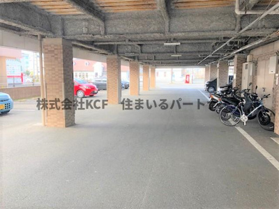 【駐車場】 | アルカンシェル | 駐車場に車を止められます