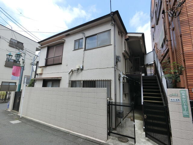 世田谷区南烏山6丁目のアパートの画像
