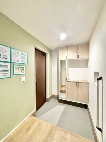 リナージュ名古屋緑区東神の倉3丁目24-1期　全4棟　新築戸建の玄関