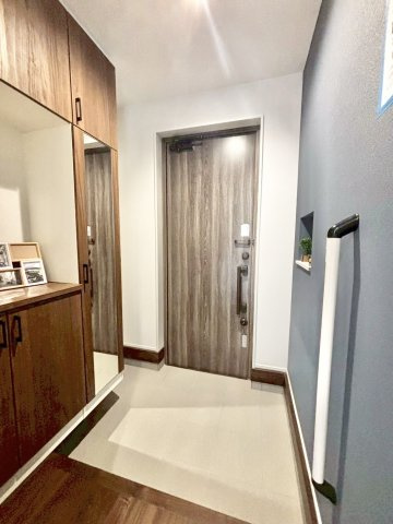 リナージュ名古屋緑区東神の倉3丁目24-1期　全4棟　新築戸建の玄関