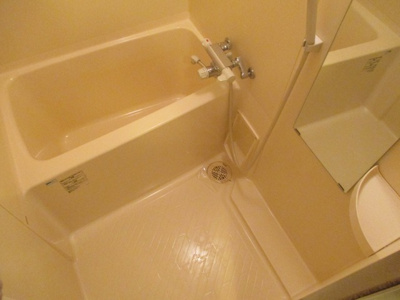 【浴室】 | アミスタ菅原 | 清潔感のある浴室です