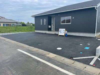 【駐車場】 | 神栖市日川1号棟 | 祝完成！ご見学はお気軽に０４７６－３７－３８８８までお問合せ下さい！