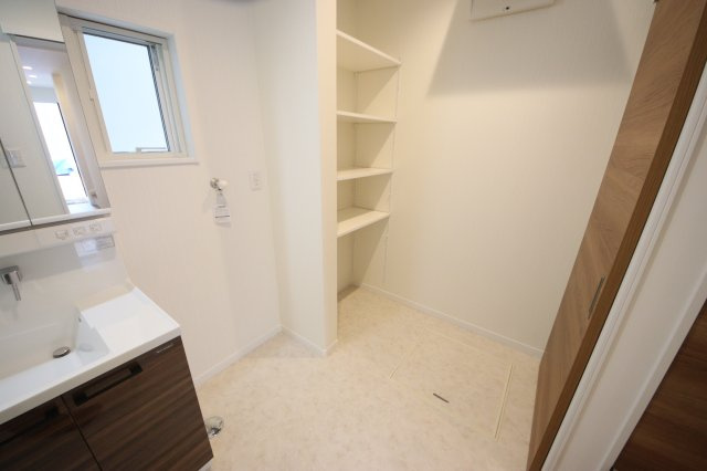 【ランドリースペース】 | 浦和区元町１丁目16-8(Ｃ号棟)新築一戸建て | 撮影日 2025年1月6日12:30 曇り