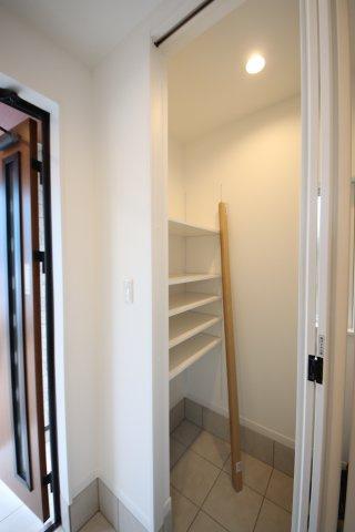 【玄関】 | 浦和区元町１丁目16-8(Ｃ号棟)新築一戸建て | 撮影日 2025年1月6日12:30 曇り