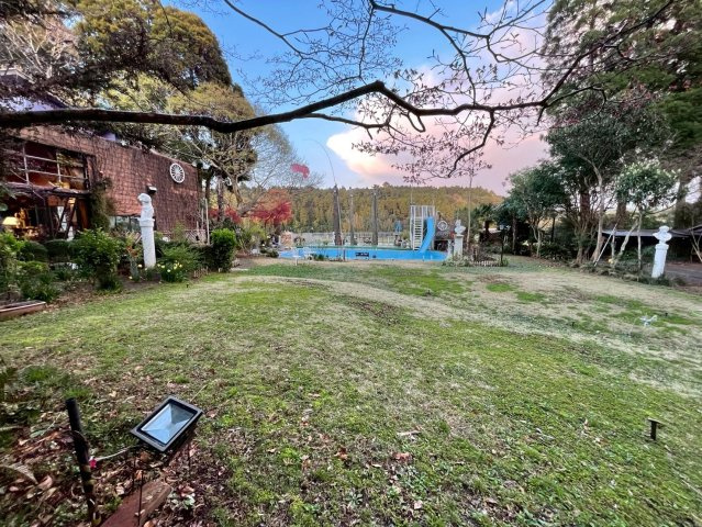 東金市松之郷　中古戸建の庭