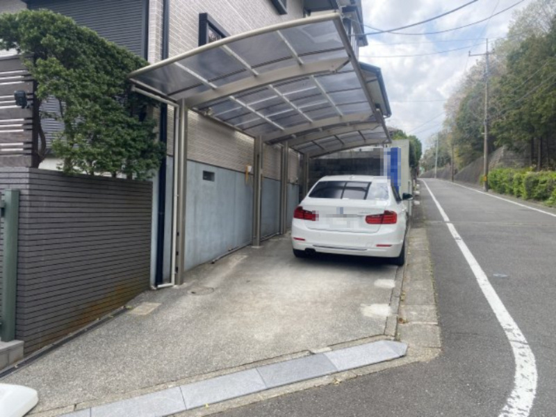 祝：成約済み　八王子市　南陽台　中古戸建の駐車場|～仲介手数料無料☆八王子ひなた不動産～八王子市南陽台　中古戸建