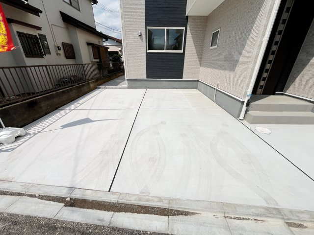 祝　成約済み　八王子市　川口町　新築戸建て　４５期の駐車場|～仲介手数料無料☆八王子ひなた不動産～　八王子市川口町　新築戸建て