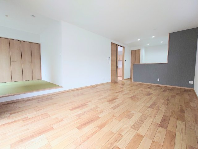 【居間・リビング】の画像